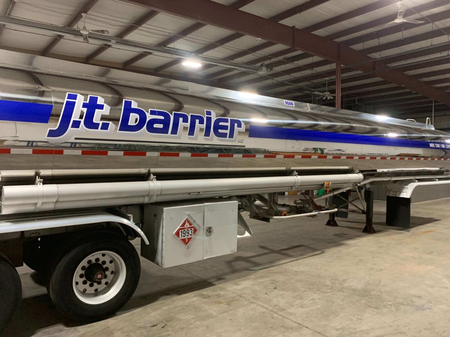 Jt barrier fuel tank trailer.